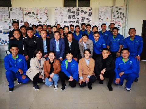 1619495016701387.gif 現(xiàn)場合影.gif